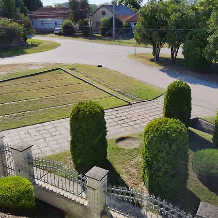 Szigetkoez Apartament